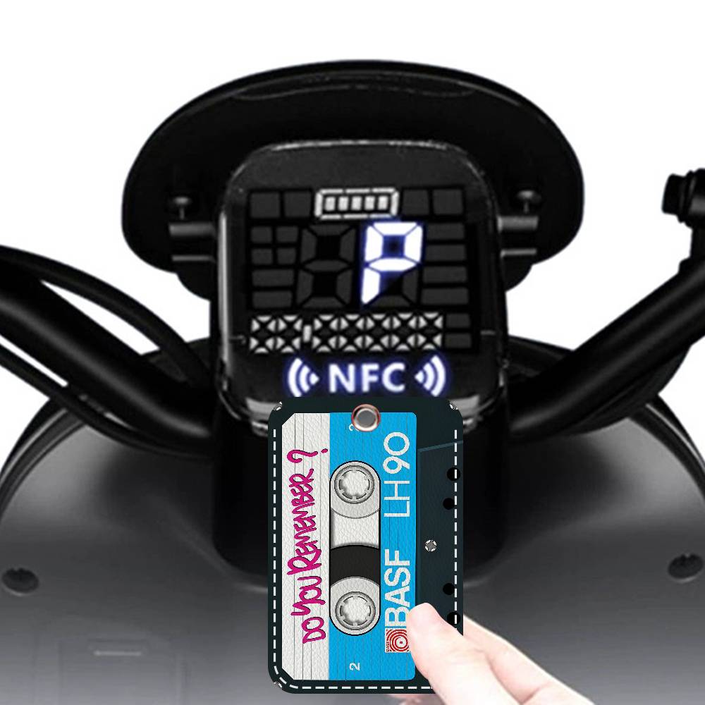 Retro Cassette Music Tape Bank - Musical Instrument Cajon recension och pris